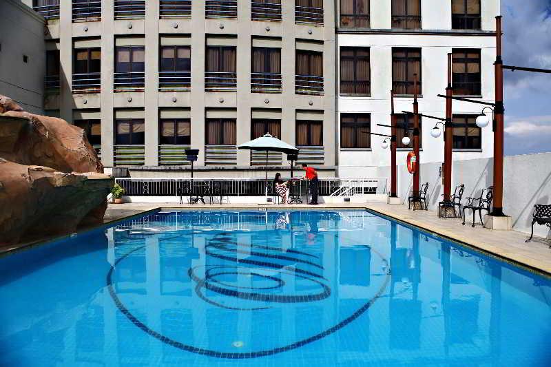 The Apartments At Merdeka Palace Hotel Kuching Dış mekan fotoğraf